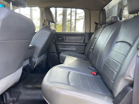 Used 2018 RAM 3500 Tradesman image 16