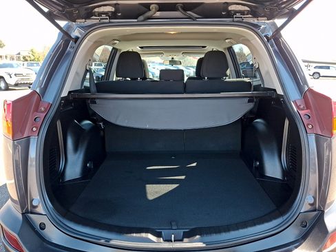 Used 2014 Toyota RAV4 XLE image 28