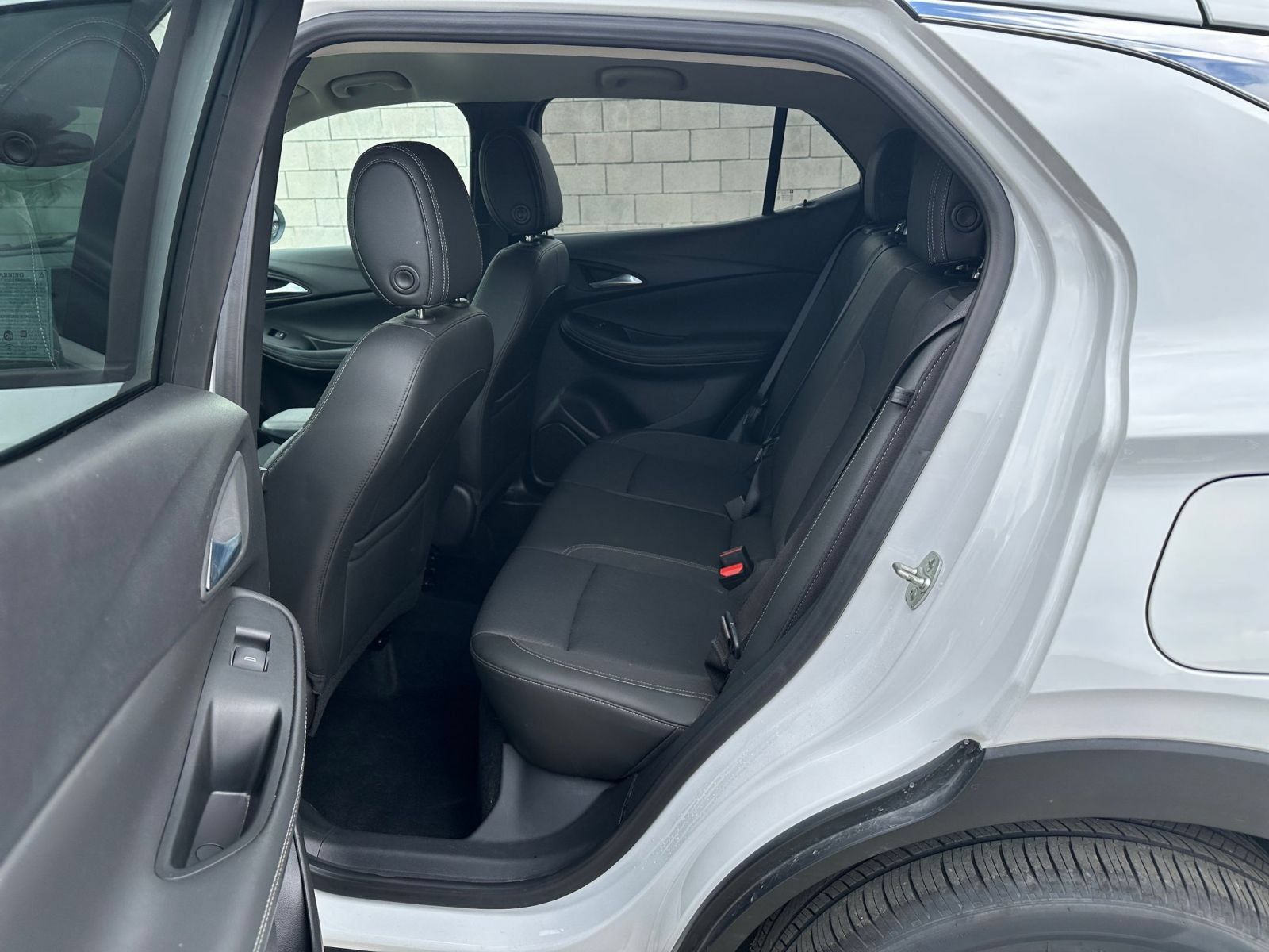 Used 2025 Buick Encore GX Preferred AWD/4WD image 24