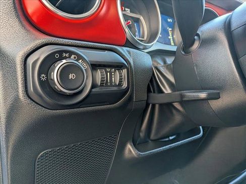 Used 2022 Jeep Wrangler Unlimited Rubicon w/ Cold Weather Group image 16