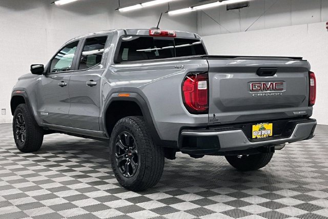 Used 2025 GMC Canyon Elevation AWD/4WD image 2