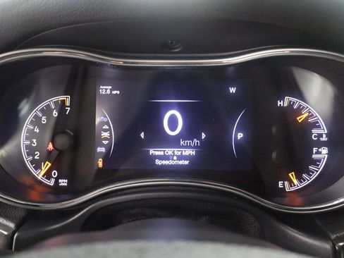 Used 2017 Jeep Grand Cherokee Altitude AWD/4WD image 28