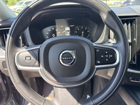 Used 2018 Volvo XC60 T6 Momentum w/ Convenience Package AWD/4WD image 33