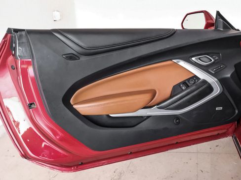 Used 2016 Chevrolet Camaro SS RWD image 36
