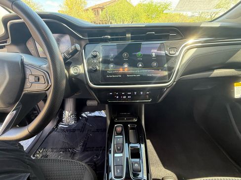 Used 2023 Chevrolet Bolt EUV LT image 18