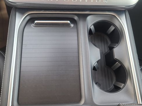 Used 2025 Ford Expedition Platinum AWD/4WD image 21