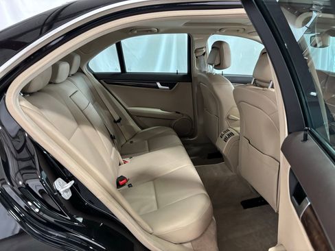 Used 2013 Mercedes-Benz C 250 Sedan image 14