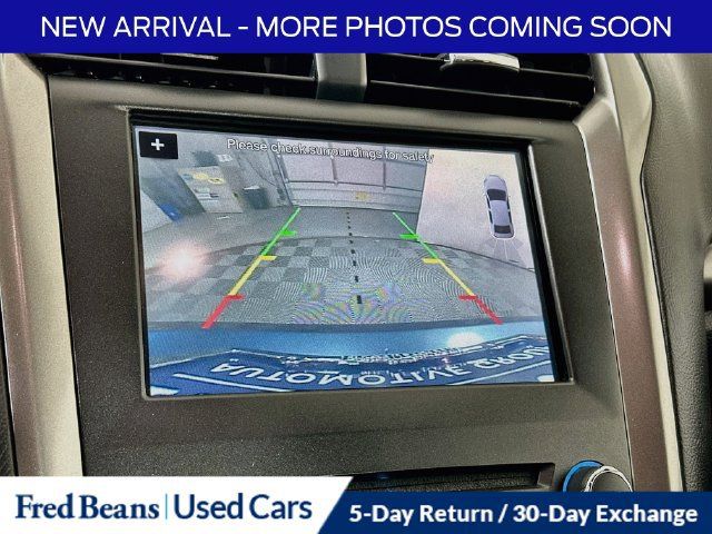 Used 2018 Ford Fusion SE w/ Fusion SE Technology Package FWD image 17