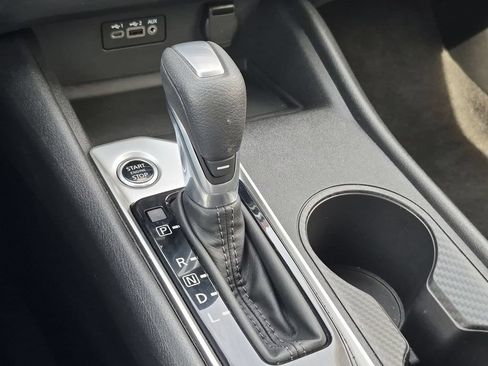 Used 2025 Nissan Altima 2.5 SV FWD image 19