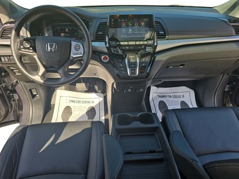 Used 2023 Honda Odyssey Touring image 9