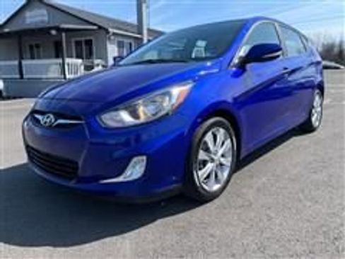 Used 2013 Hyundai Accent SE image 9