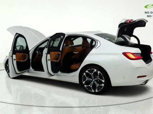 Used 2025 BMW 330i Sedan RWD image 14