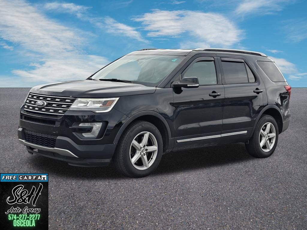 Used 2016 Ford Explorer XLT w/ Equipment Group 202A AWD/4WD image 12