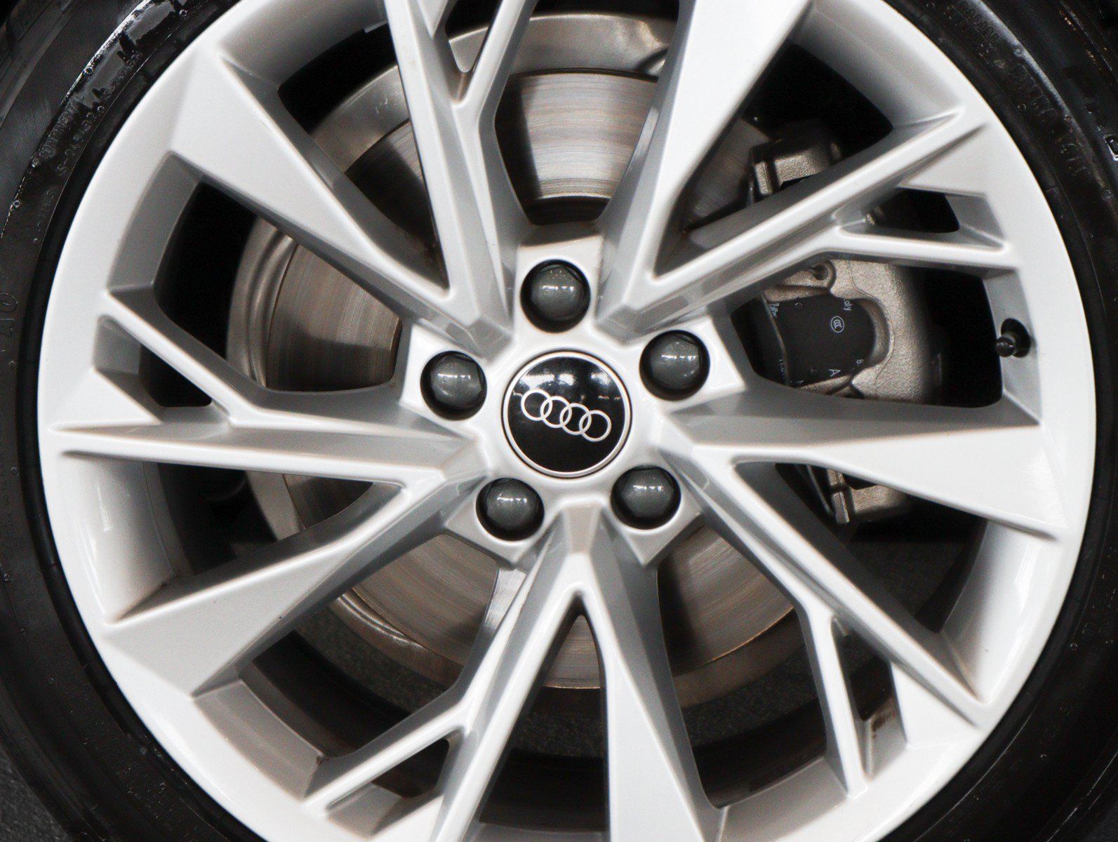 Used 2023 Audi A5 2.0T Premium Plus w/ Premium Plus AWD/4WD image 7