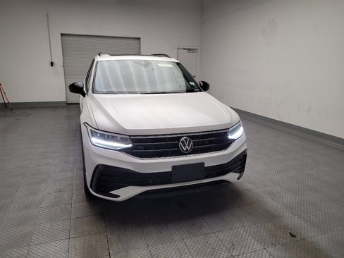 Used 2024 Volkswagen Tiguan SE R-Line FWD image 14