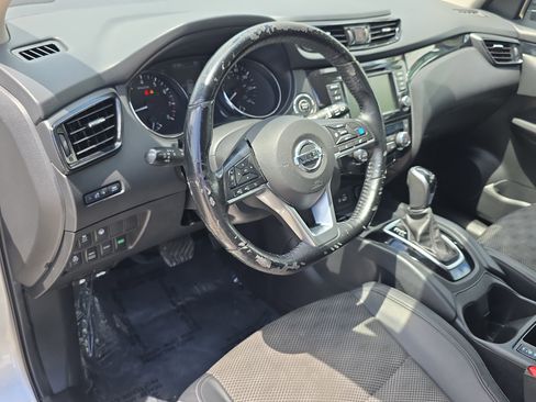 Used 2022 Nissan Rogue Sport SV w/ Technology Package AWD/4WD image 25
