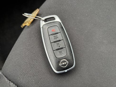 Used 2025 Nissan Sentra SV FWD image 18