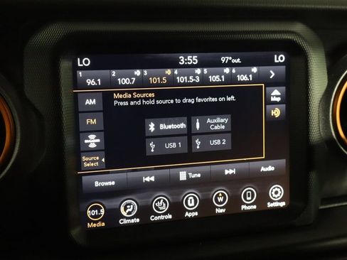Used 2021 Jeep Gladiator Mojave AWD/4WD image 30