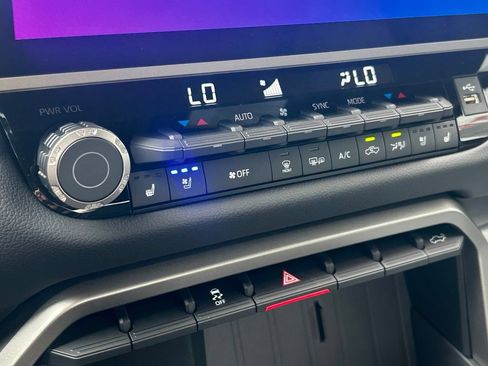 New 2026 Toyota Tundra Limited AWD/4WD image 19