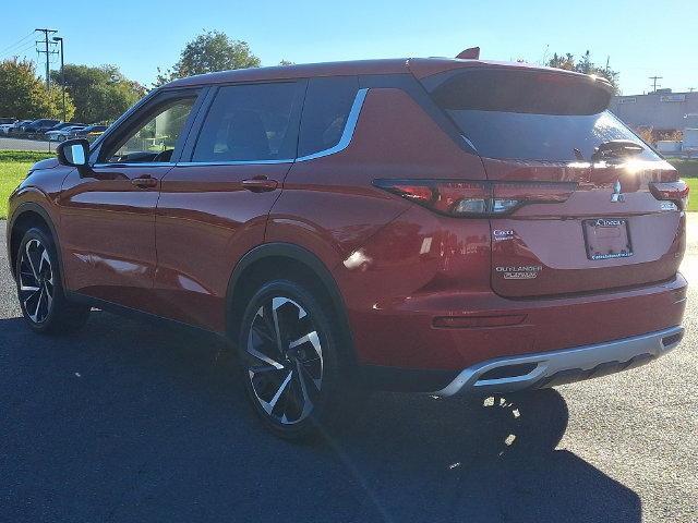 Used 2023 Mitsubishi Outlander SE AWD/4WD image 7
