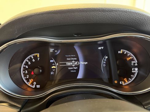 Used 2020 Jeep Grand Cherokee Limited image 14