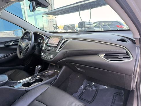 Used 2017 Chevrolet Malibu LT w/ Leather Package image 26