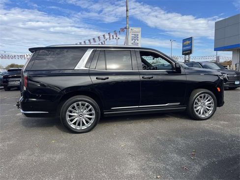 Certified 2024 Cadillac Escalade Premium Luxury w/ Performance Package image 7