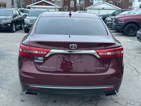 Used 2017 Toyota Avalon XLE image 6