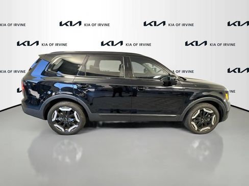 Used 2023 Kia Telluride EX w/ EX Captain's Chair Package FWD image 9