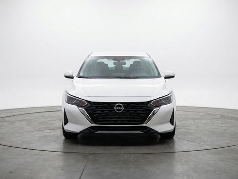 Used 2025 Nissan Sentra SV FWD image 2