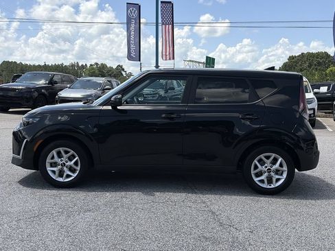 Used 2024 Kia Soul LX w/ Option Group 015 FWD image 19