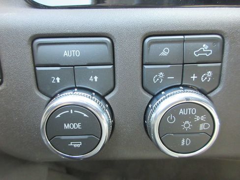 New 2026 GMC Sierra 1500 SLT w/ SLT Convenience Package AWD/4WD image 19