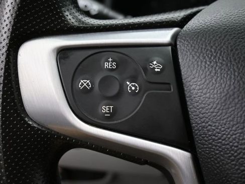 Used 2022 GMC Terrain SLE image 17