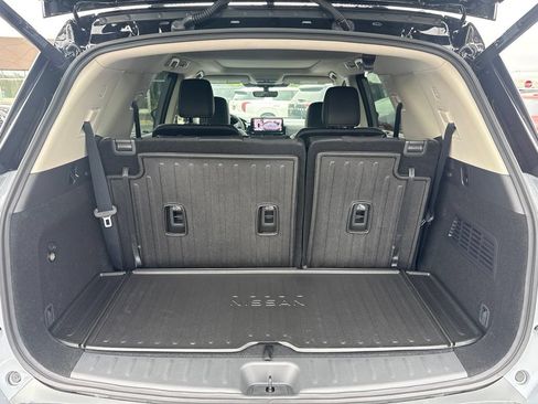 New 2026 Nissan Pathfinder Platinum AWD/4WD image 18