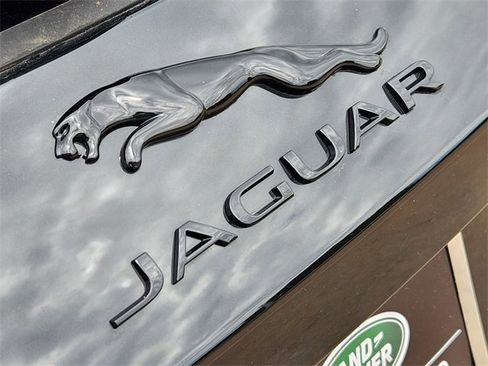 Used 2026 Jaguar F-PACE R-Dynamic S image 9