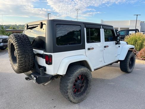 Used 2017 Jeep Wrangler Unlimited Sport w/ Quick Order Package 24S AWD/4WD image 3