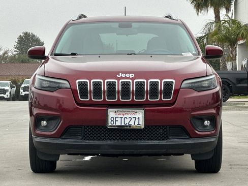 Used 2019 Jeep Cherokee Latitude w/ Popular Appearance Group image 9