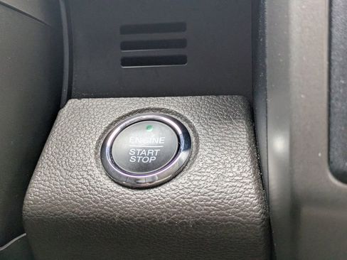 Used 2021 Ford Expedition XLT image 30