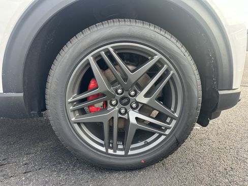 New 2026 Ford Explorer ST-Line w/ ST-Line Street Pack image 9