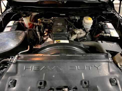 Used 2015 RAM 2500 Laramie w/ Black Appearance Group image 32