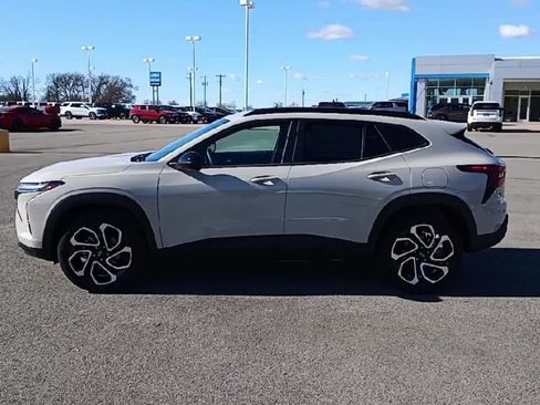 New 2026 Chevrolet Trax RS w/ Sunroof Package image 5