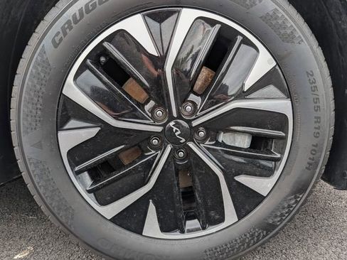 Used 2024 Kia EV6 Wind w/ Wind Technology Package AWD/4WD image 8