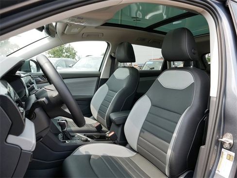 Certified 2024 Volkswagen Taos SEL image 15