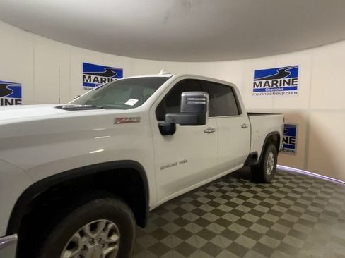 Used 2024 Chevrolet Silverado 2500 LTZ w/ LTZ Convenience Package AWD/4WD image 6
