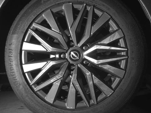 Used 2025 Nissan Altima 2.5 SV FWD image 15