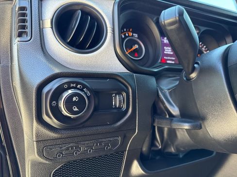 Used 2024 Jeep Gladiator Sport AWD/4WD image 29