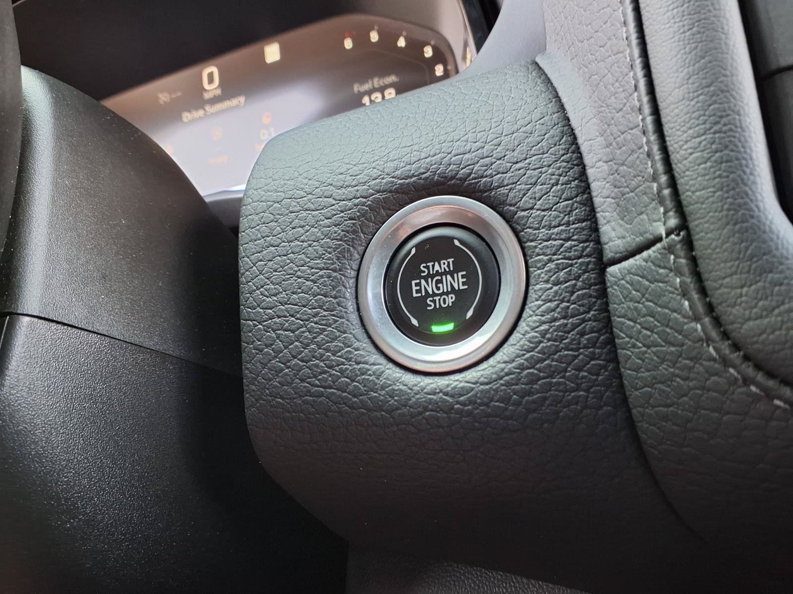 Used 2022 GMC Yukon Denali AWD/4WD image 16