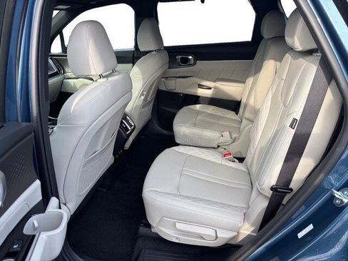 Certified 2025 Kia Sorento SX Prestige image 12