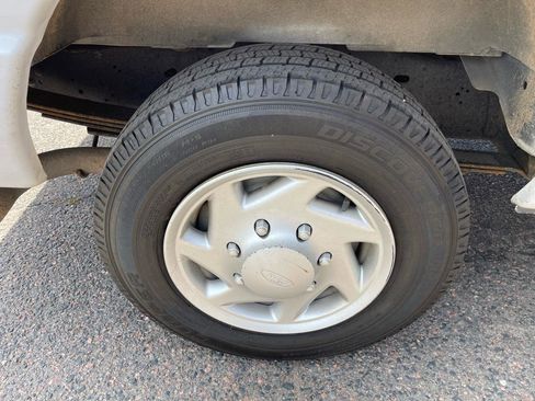 Used 2013 Ford E-350 and Econoline 350 XL RWD image 28