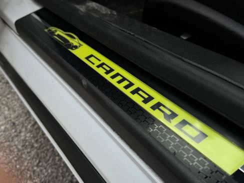 Used 2021 Chevrolet Camaro SS RWD image 16